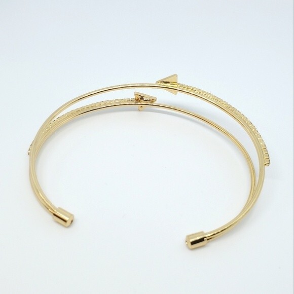 Gorgeous Pave Rhinestone Arrow Gold Cuff Bracelet - Picture 3 of 3